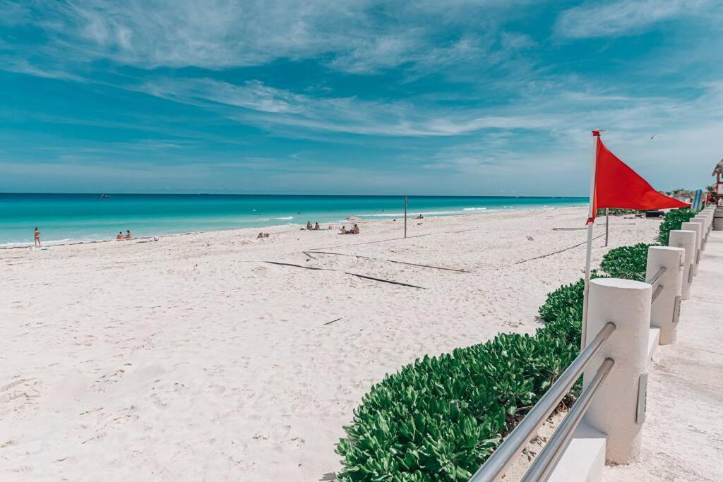 Villas Marlin 108, A Pie De Playa, Albercas, Jacuzi, Ubicacion Inmejorable แคนคูน ภายนอก รูปภาพ